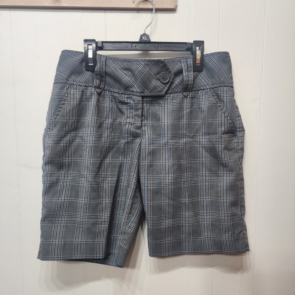 Daisy Fuentes Shorts 6P Bermuda Gray Blue Plaid Design Petite 6‎ Casual C408